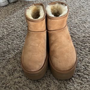 Ugg mini platform chestnut